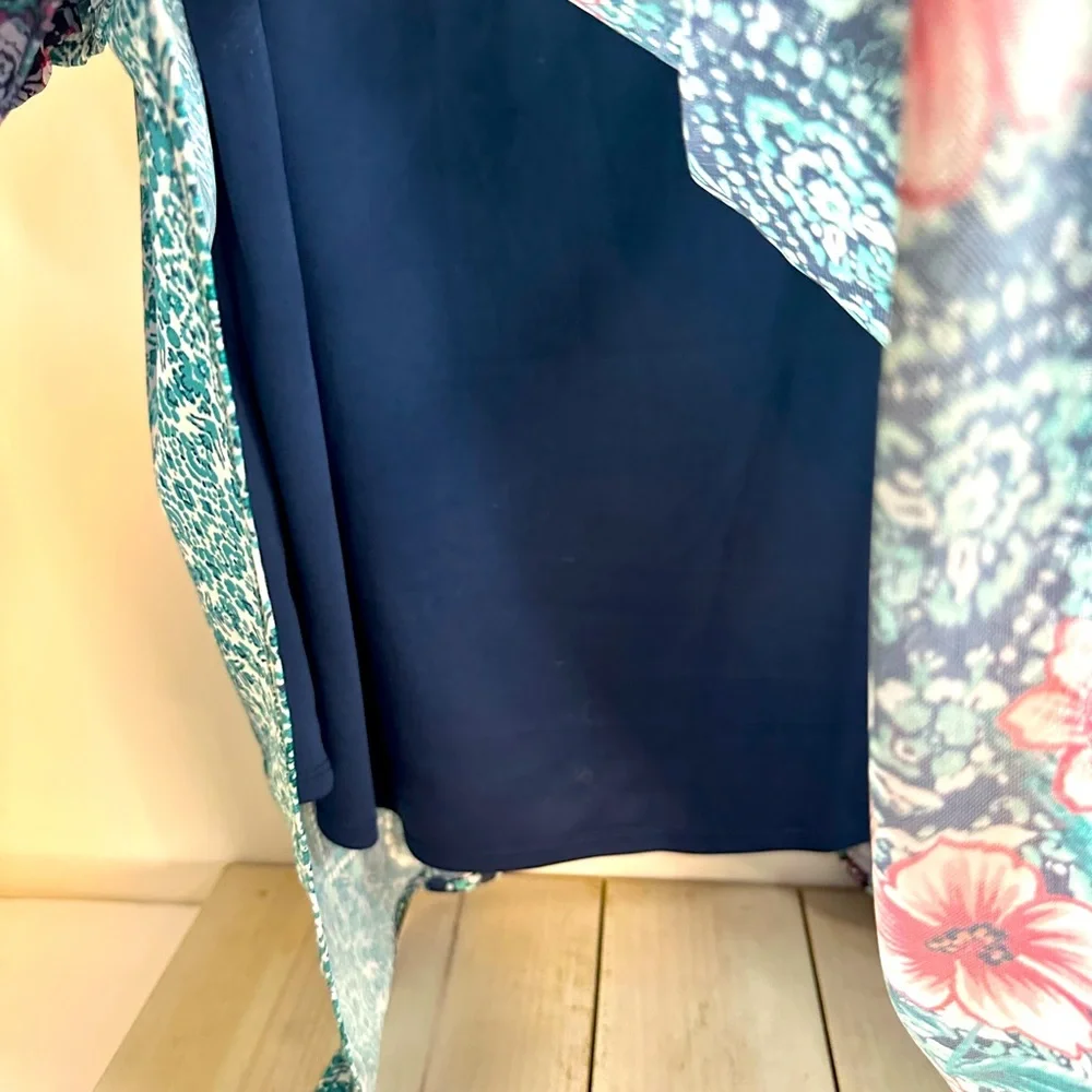 Women’s Catherine’s plus size blouse SZ 2X kaftan style W/ attached camisole - Picture 11 of 12